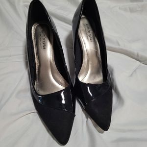 Womens black pumps